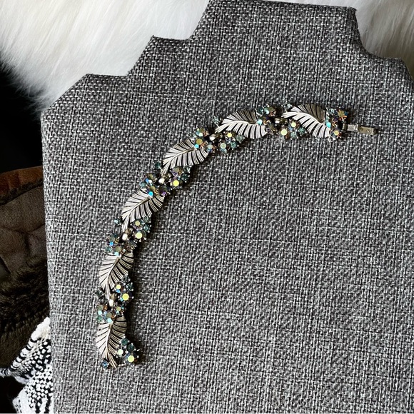 CROWN TRIFARI | Vtg | Blue Aurora Borealis (AB) Crystals Rhinestones 7" Bracelet - Picture 13 of 14